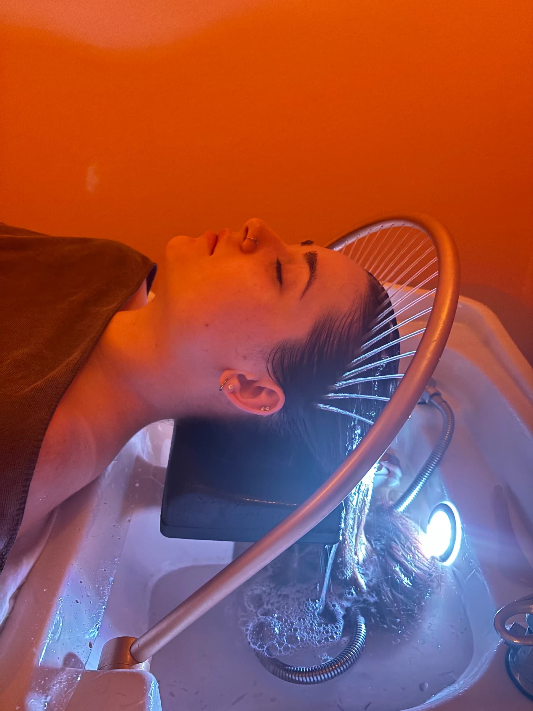 Hair Spa Scalp Therapy With Blue Light