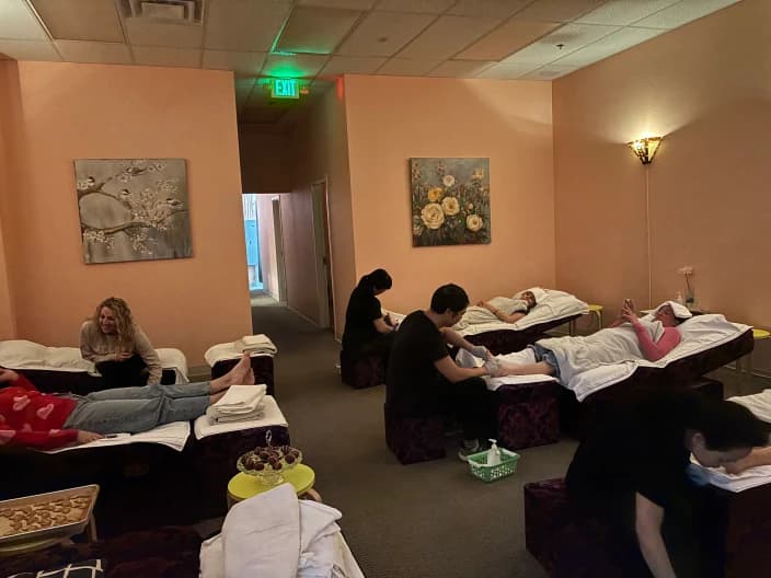 Relaxing Massage Room Interior Setup